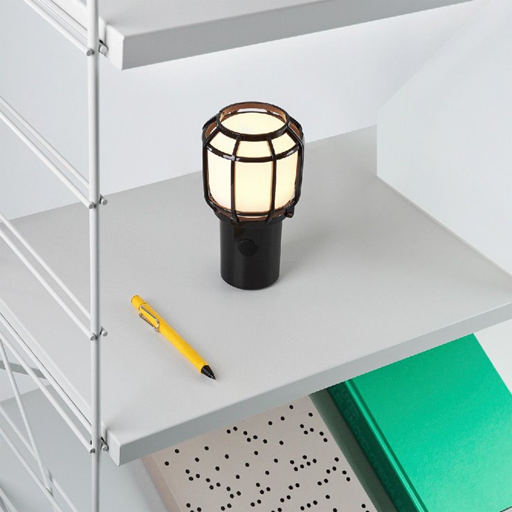 Lampe sans fil Extérieure Polycarbonate/Métal H17.8cm avec crochet CHISPA Noir