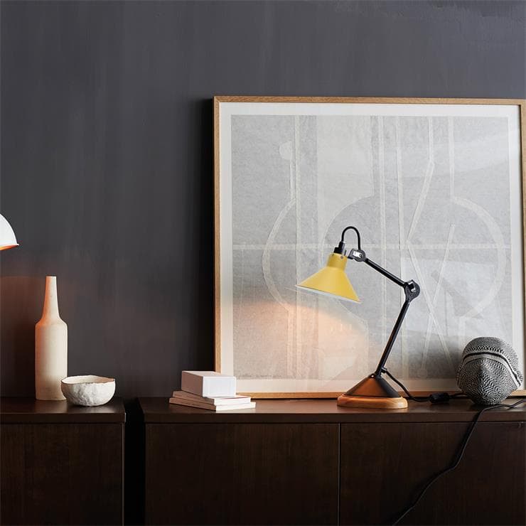 Lampe de bureau Bois/Noir Cône H30cm Lampe Gras N°207 jaune intérieur blanc