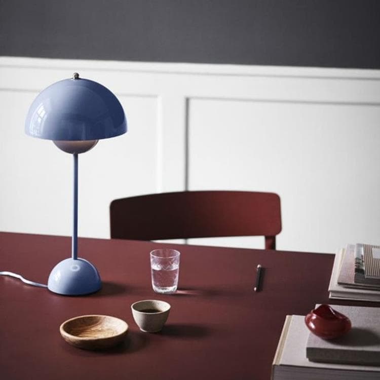 Lampe de table Métal H50cm FLOWERPOT VP3 Bleu clair